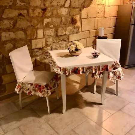 Dimora Pietra Antica * Bari