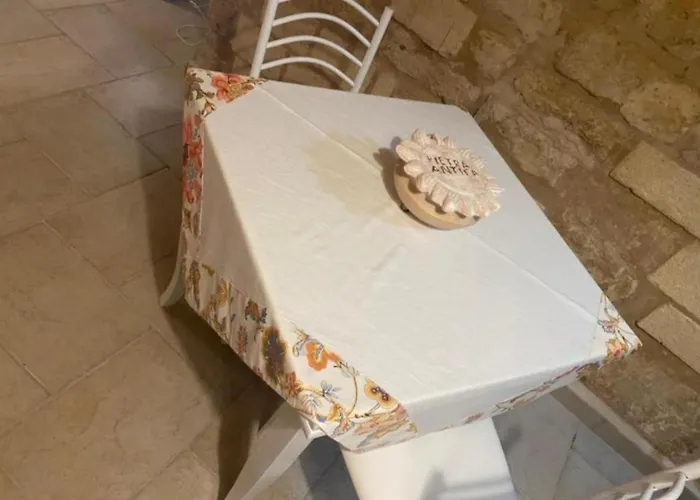 בית נופש Dimora Pietra Antica בארי